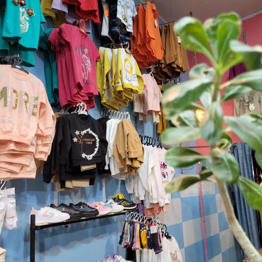 عکس فروشگاه پوشاک