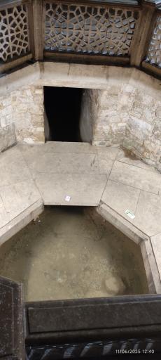 عکس حوضخانه آرامگاه سعدی