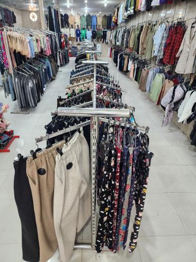 عکس ارزانسرای پوشاک کربلاییها 