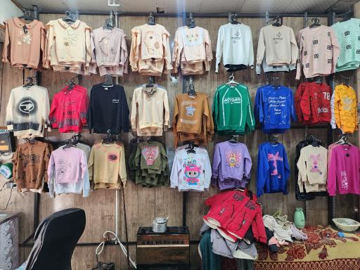 عکس ارزانسرای پوشاک کربلاییها 