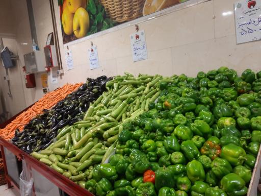 عکس بازار میوه و تره بار ارغوان