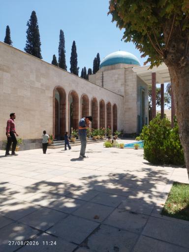 عکس حوضخانه آرامگاه سعدی