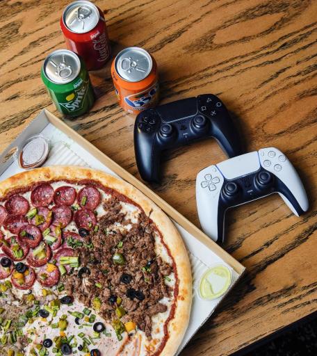 عکس پیتزا سی سی 