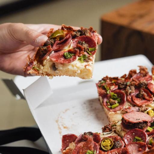 عکس پیتزا سی سی 