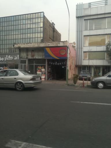 عکس تعویض روغن پنچرگیری تعمیرگاه خودرو