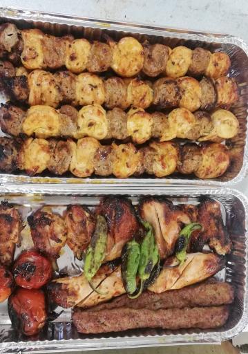 عکس تهیه غذای نصراله