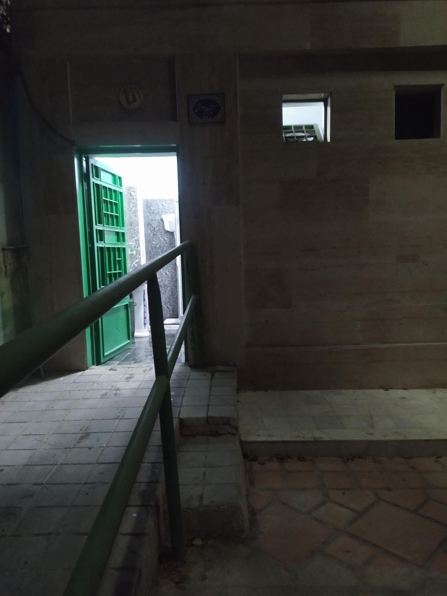 عکس سرویس بهداشتی بوستان هنرمندان