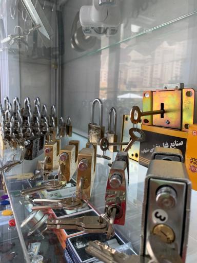 عکس قفل و کلیدسازی دریاچه‌