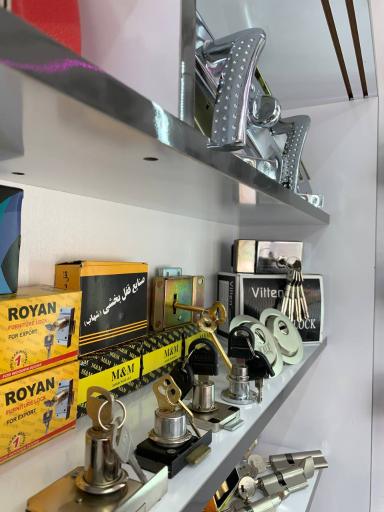 عکس قفل و کلیدسازی دریاچه‌