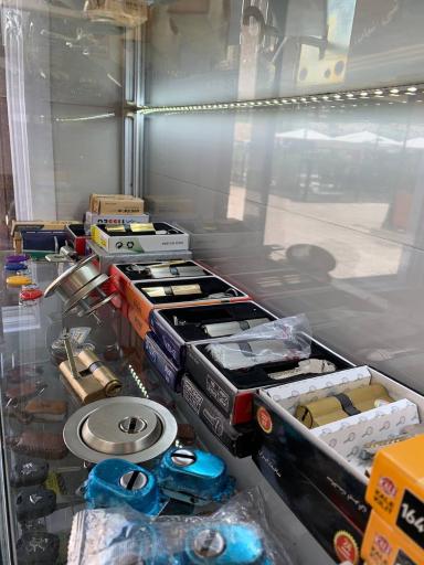 عکس قفل و کلیدسازی دریاچه‌