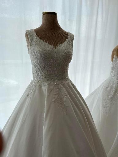 عکس مزون لباس عروس سلنا