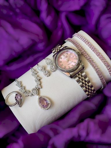 عکس گالری قلب بنفش