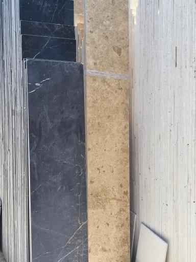 عکس نمایشگاه سنگ برج