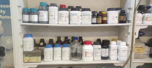 عکس تجهیزات آزمایشگاهی فدک