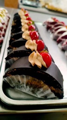 عکس قنادی مادر