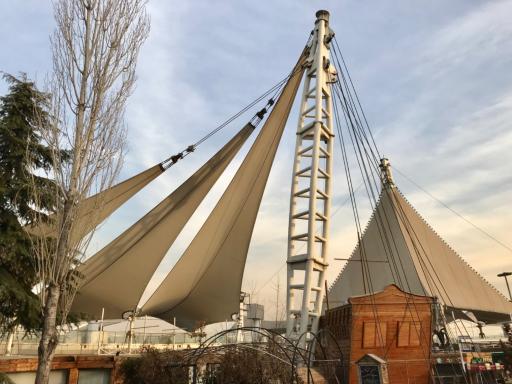 عکس فود کورت جزیره