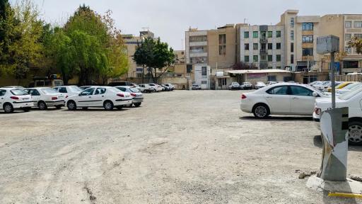 عکس پارکینگ بیمارستان امام خمینی
