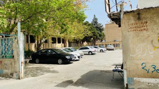 عکس پارکینگ بیمارستان امام خمینی