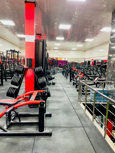 عکس باشگاه پرورش اندام دژ