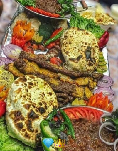 عکس باغ رستوران اورانوس