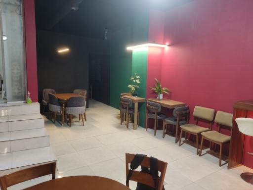 عکس کافه دئوس