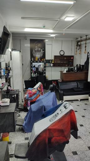 عکس آرایشگاه مردانه آریامن