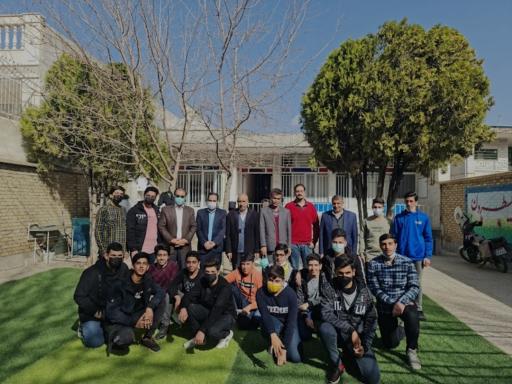 عکس دبیرستان غیرانتفاعی پسرانه کمال