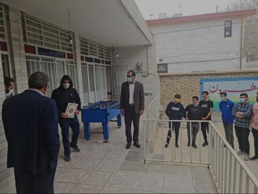 عکس دبیرستان غیرانتفاعی پسرانه کمال