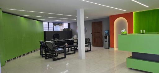 عکس مدرسه ابتدایی پسرانه کودکان برتر پارسی