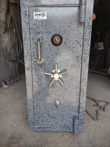 عکس صندوق نسوز حافظ (دبیری)