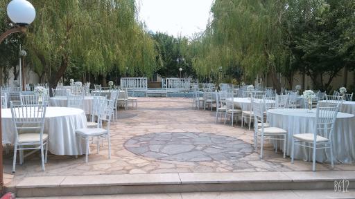 عکس باغسرای آلما