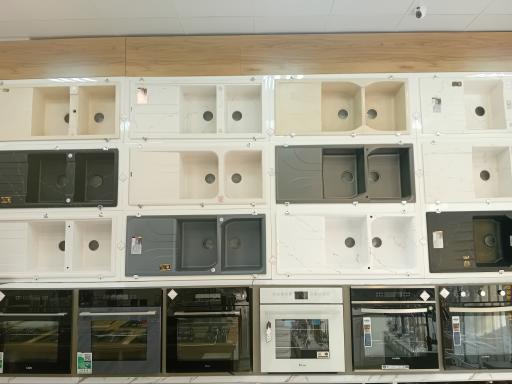 عکس فروشگاه کلاسیک