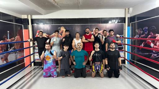 عکس آموزش بوکس امیر رنجی