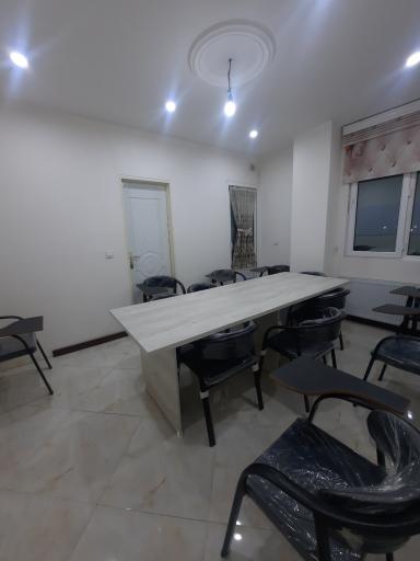 عکس مؤسسه کارینو