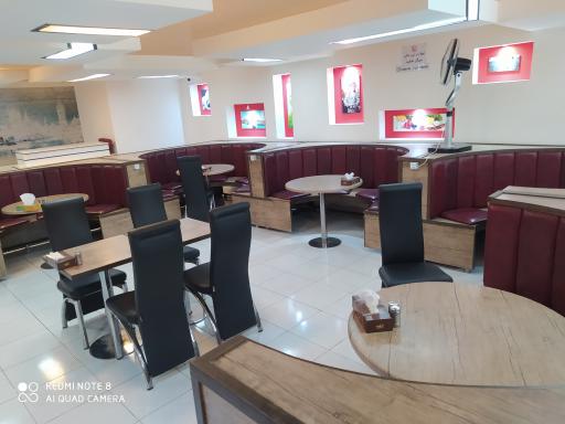 عکس کبابی حاجی مالک