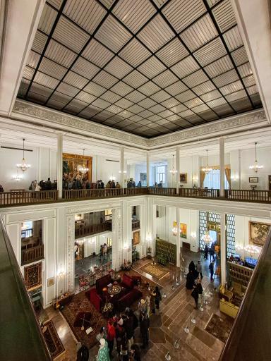 عکس کاخ موزه نیاوران