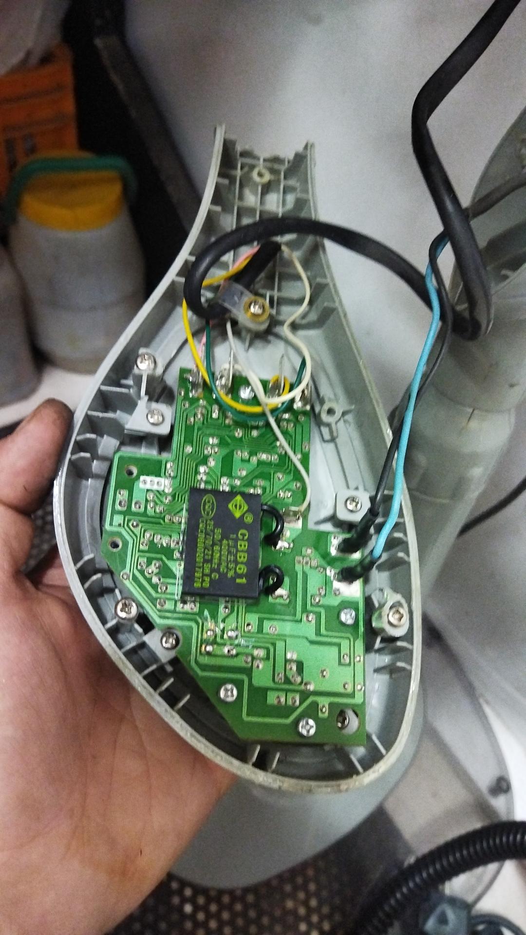 عکس تعمیرگاه لوازم خانگی