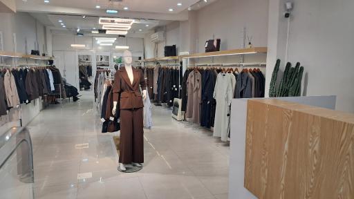 عکس فروشگاه کاج