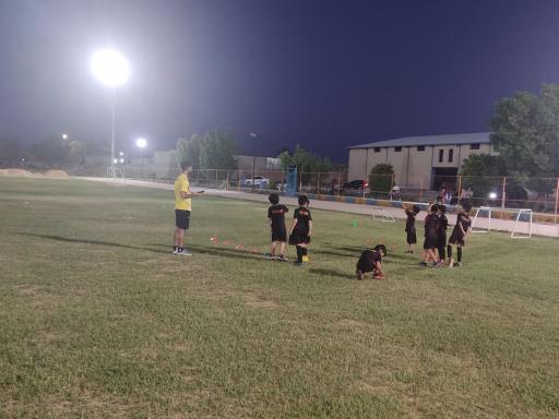 مدرسه فوتبال رعد