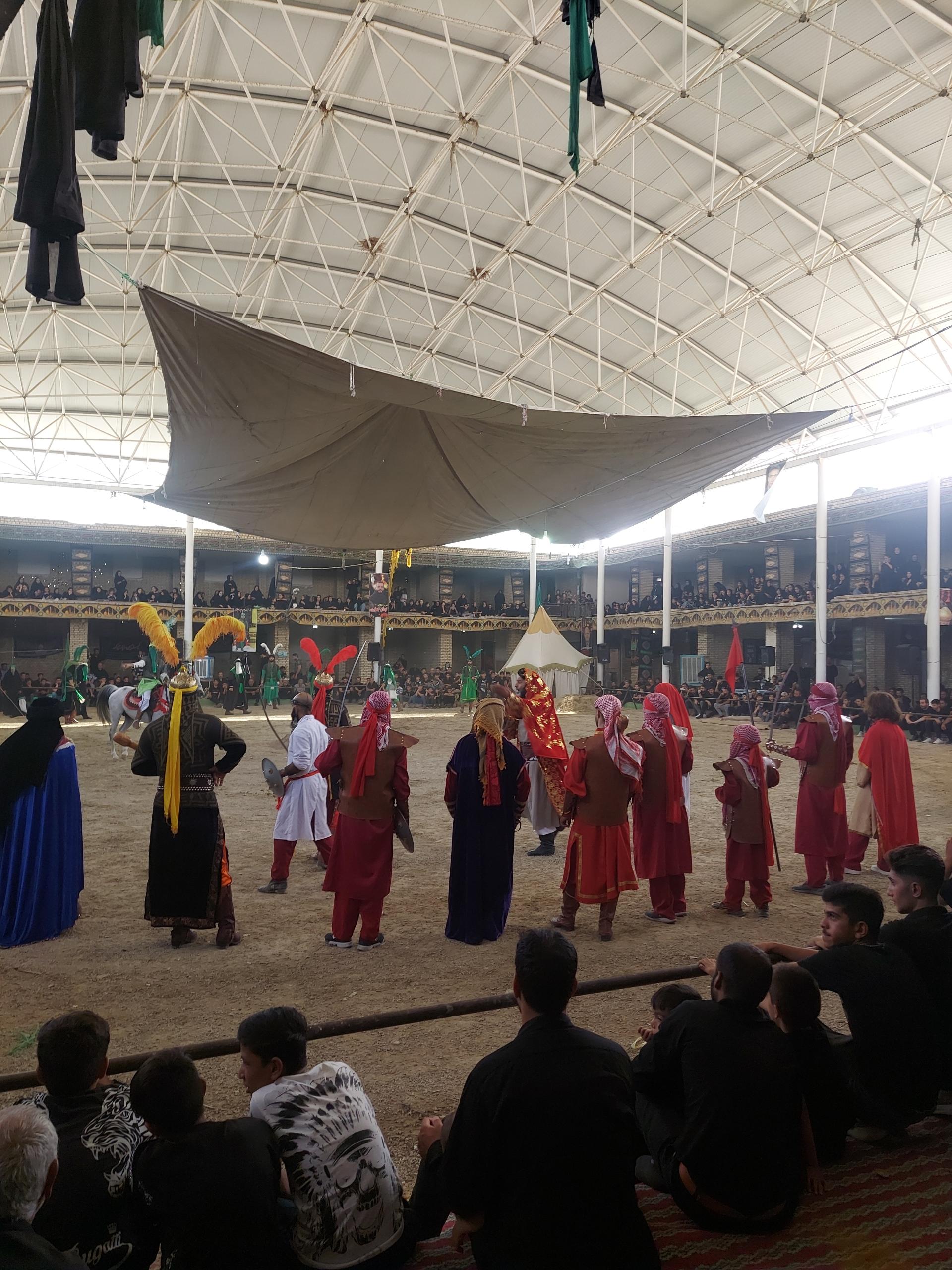 عکس حسینیه اعظم باغملک