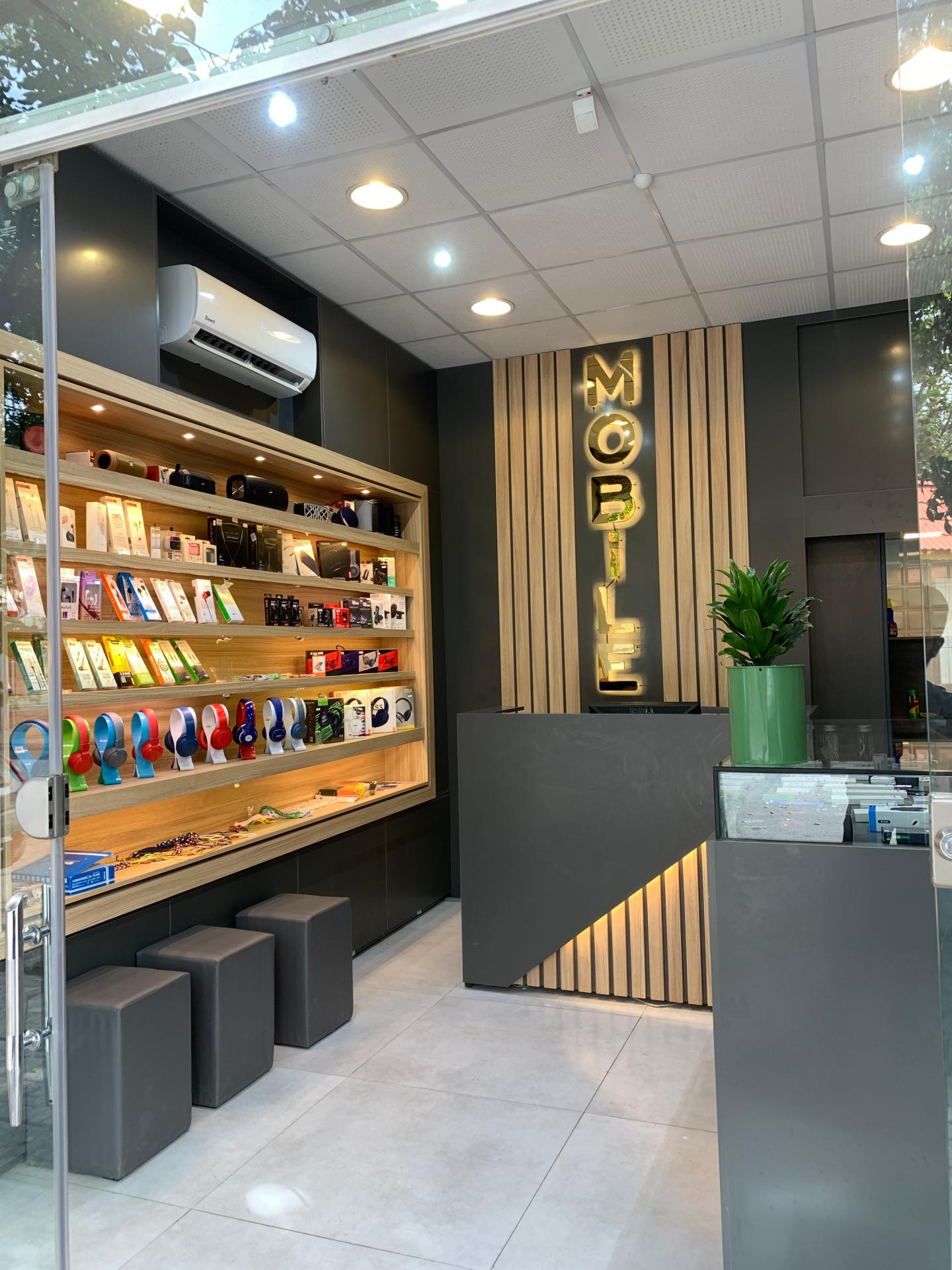 عکس فروشگاه لوازم جانبی موبایل سفیر همراه