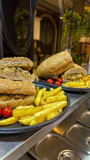 عکس کافه رستوران هور