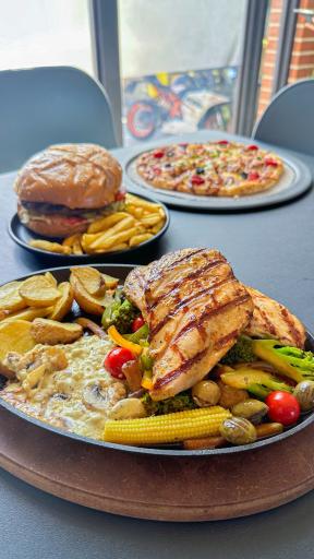 عکس کافه رستوران هور