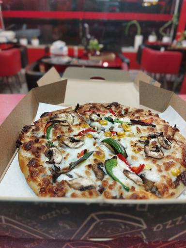 عکس پیتزا تپل