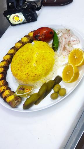 عکس تهیه غذای بیشه