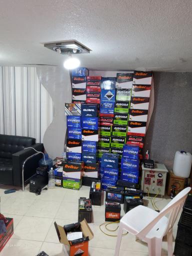 عکس باطری فروشی رویال