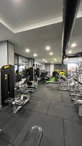 عکس باشگاه بدنسازی گلدن راک