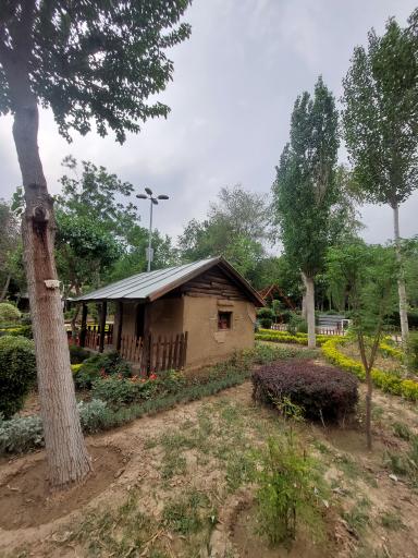 عکس پارک لاله ها