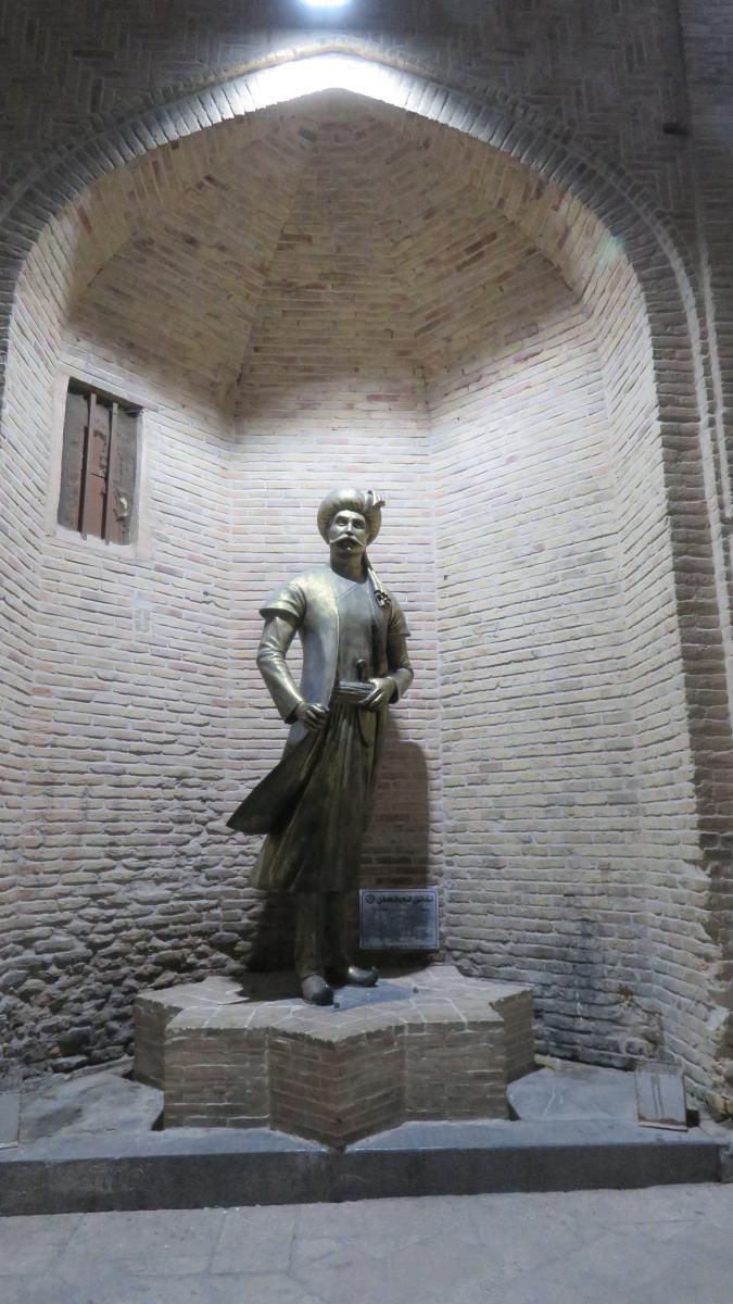 عکس تندیس گنجعلی خان