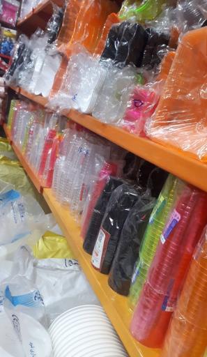 عکس فروشگاه یکبارمصرف چشمک